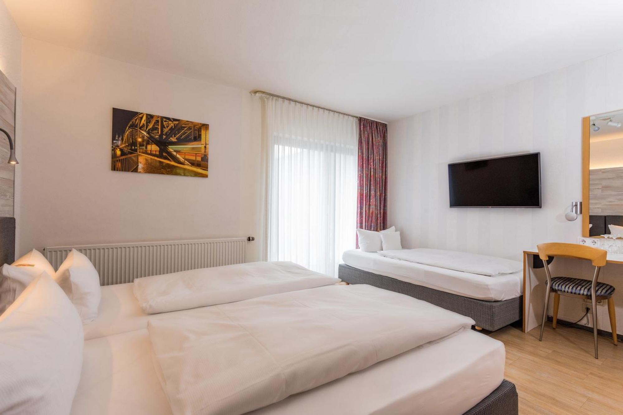 ברגיש גלאדבך Hotel & Wirtshaus Hansen מראה חיצוני תמונה