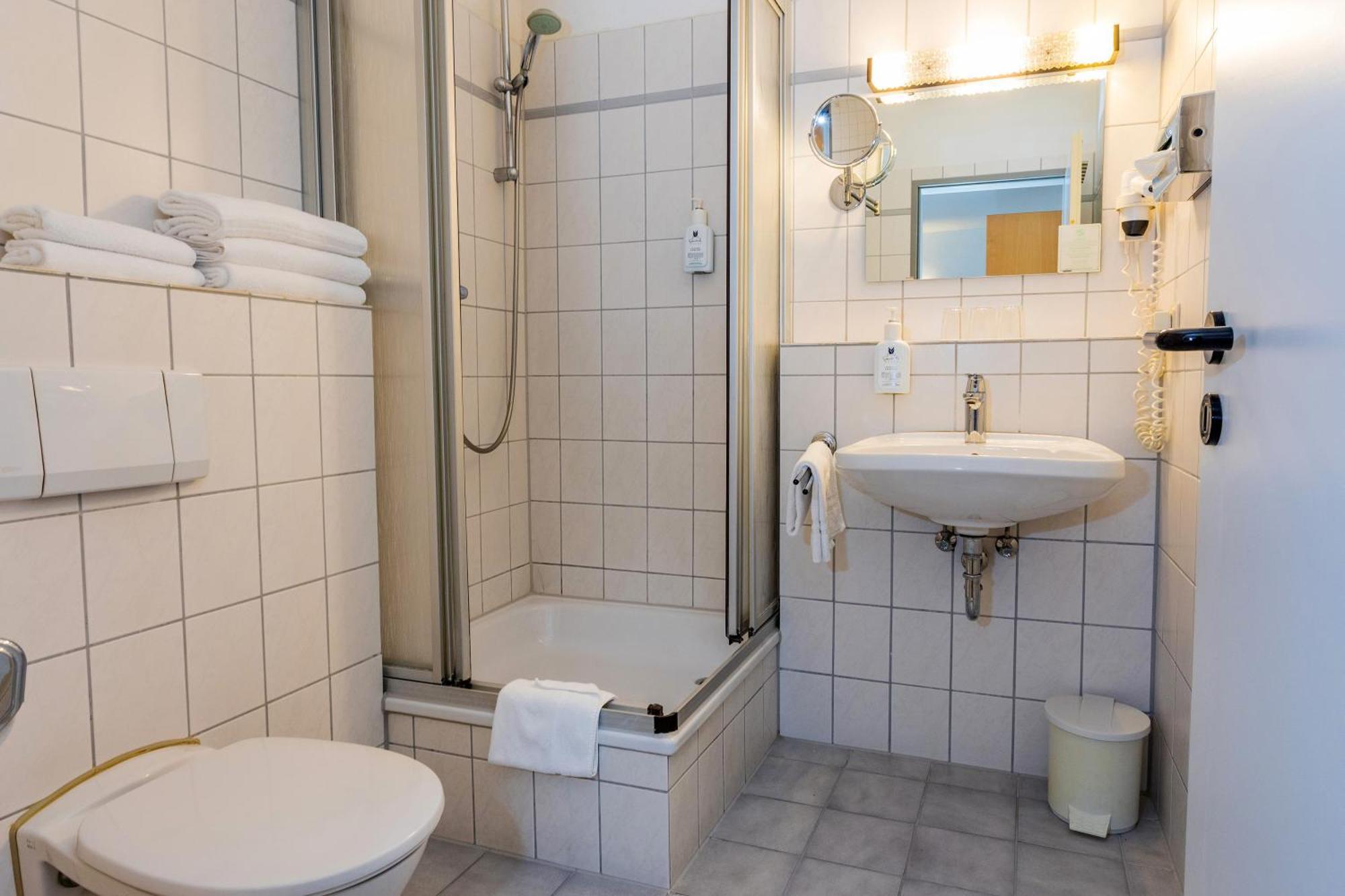 ברגיש גלאדבך Hotel & Wirtshaus Hansen מראה חיצוני תמונה