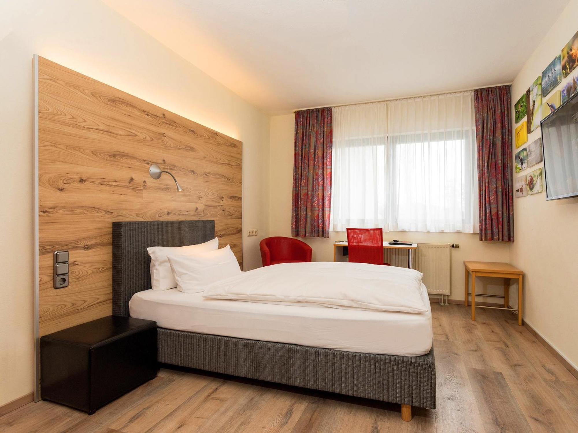 ברגיש גלאדבך Hotel & Wirtshaus Hansen מראה חיצוני תמונה
